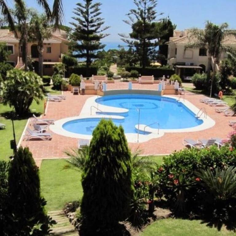 Large Ground Floor Apartment with Private Garden and Beach Access - Casa de 3 dormitorios - 2