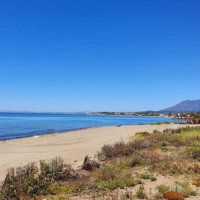 Large Ground Floor Apartment with Private Garden and Beach Access - Casa de 3 dormitorios - 69