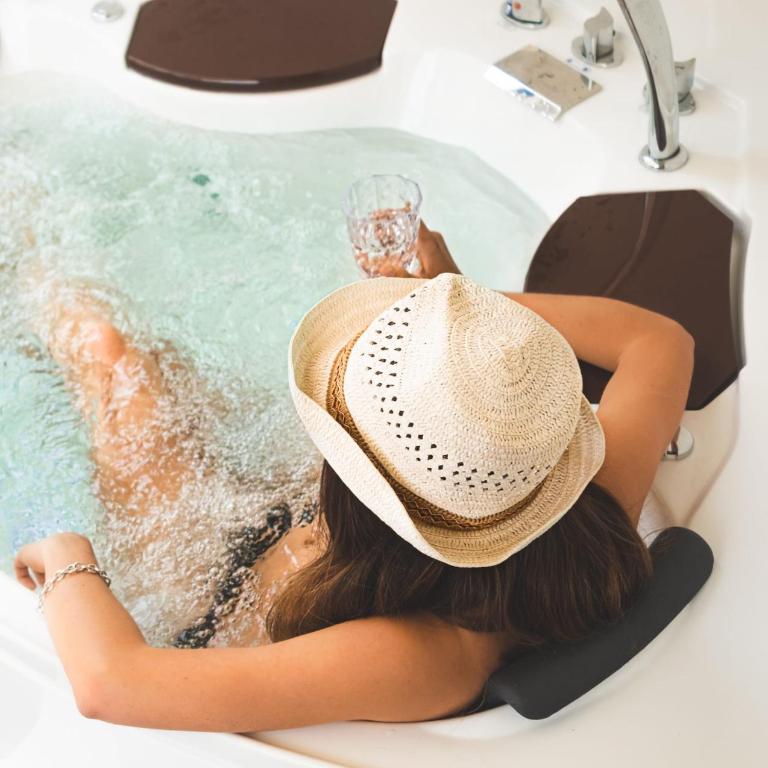 Plaza Lago di Garda Rooms - Rooftop, Lakeview & Jacuzzi - Camera King con Vasca Idromassaggio - 6