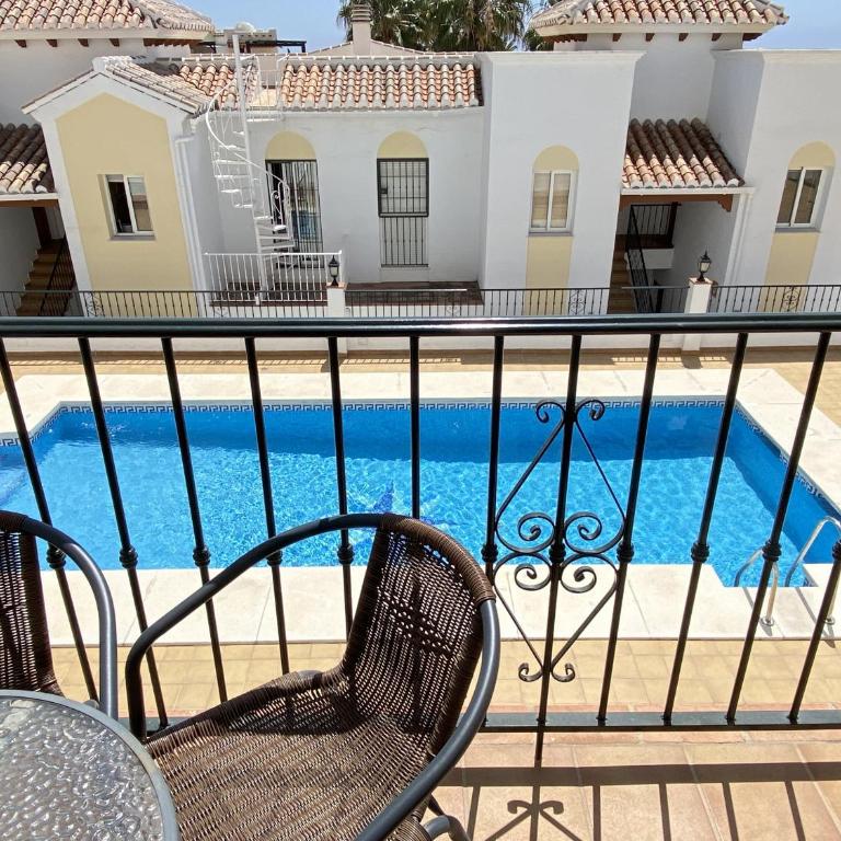 Chimenea Pinar 2 Apartments Casasol - Apartamento con vistas a la piscina - 3