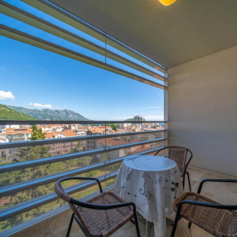 Apt "Budva" with Sea View and Garage Parking - Apartman sa Pogledom na More - 7