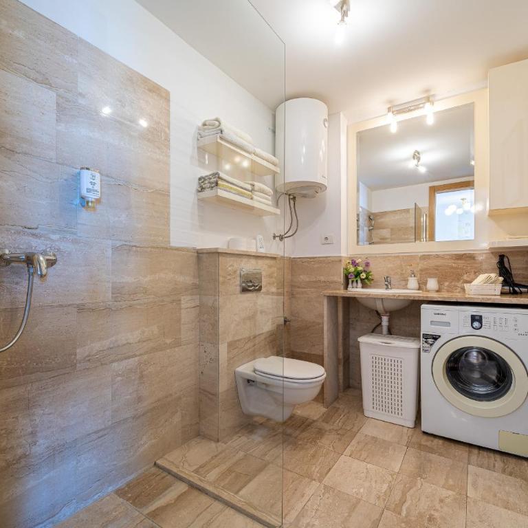 Apt "Budva" with Sea View and Garage Parking - Apartman sa Pogledom na More - 3