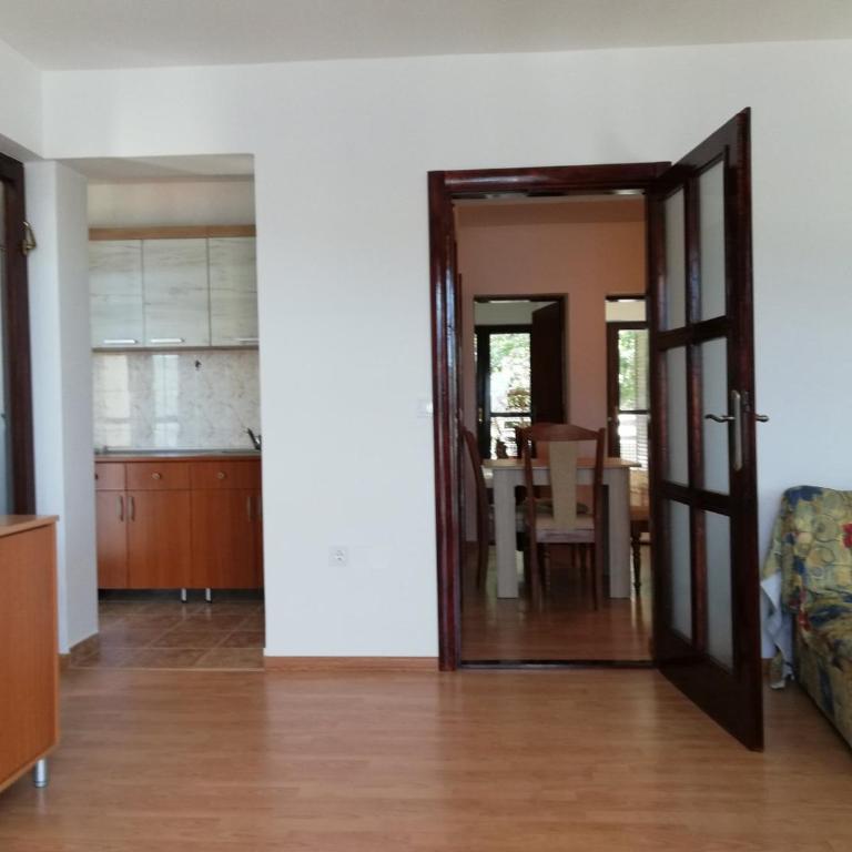 Apartments Zora i Veselin - Two-Bedroom Apartment - 4