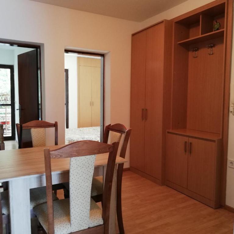 Apartments Zora i Veselin - Two-Bedroom Apartment - 7