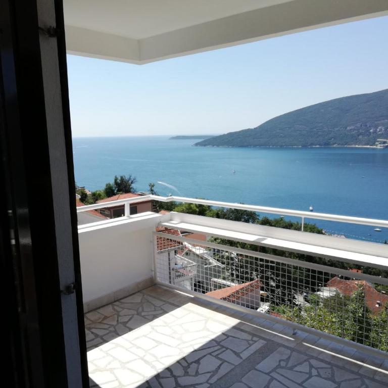Apartments Zora i Veselin - Two-Bedroom Apartment - 3