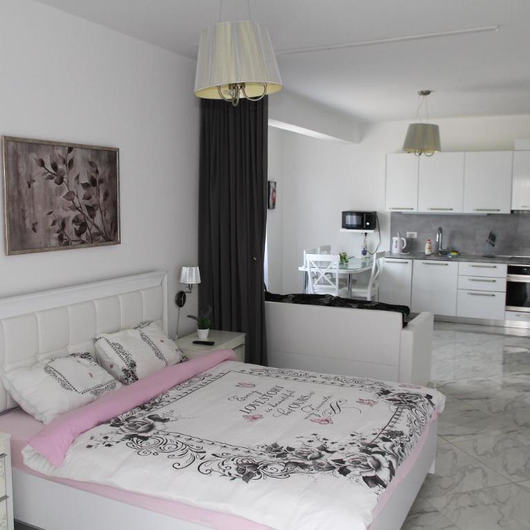 Bella Costa - Studio Apartment - 2