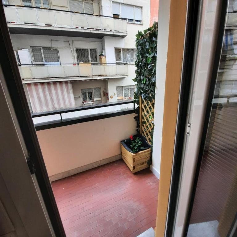 MARITZA Guest House 1 - Camera Matrimoniale/Doppia con Letti Singoli con Balcone - 5