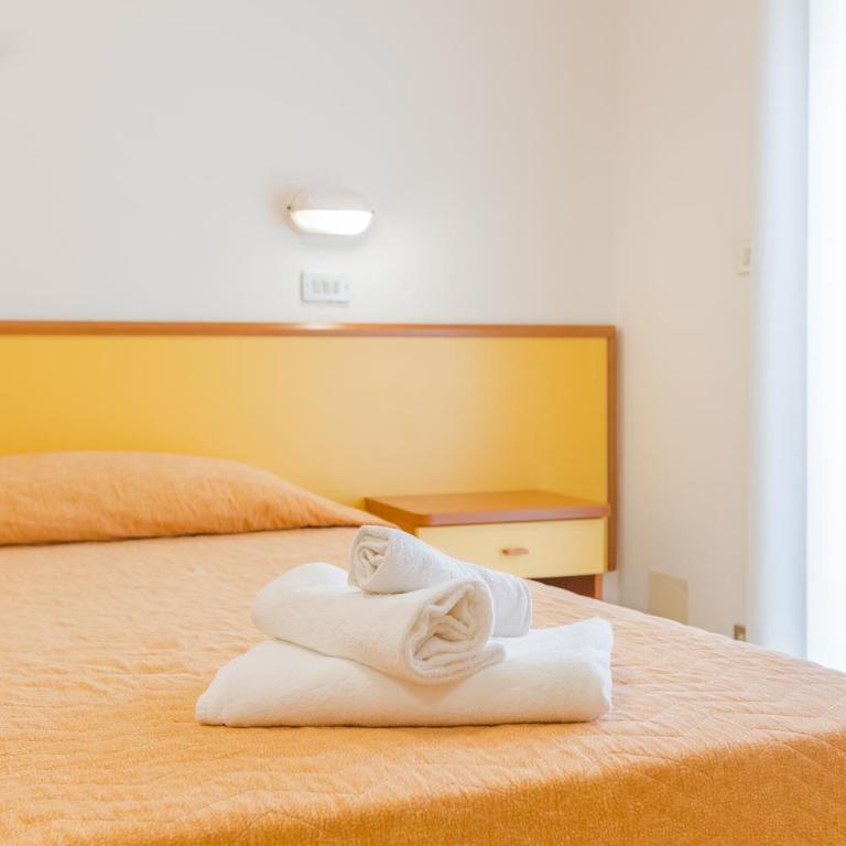 Hotel Marylise - Camera Quadrupla con Balcone - 13