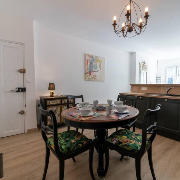 Bien d'exception en face du Palais des Papes - Appartement 2 Chambres - 19