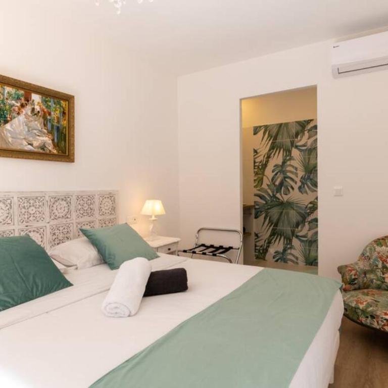 Bien d'exception en face du Palais des Papes - Appartement 2 Chambres - 14