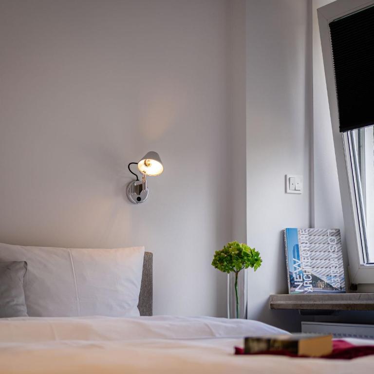 Hotel Wetterstein - Economy Doppelzimmer mit Straßenblick - 7