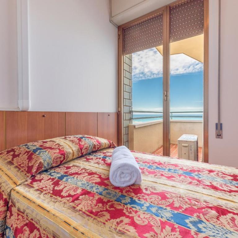 Hotel Majestic - Camera Singola con Vista Mare - 1