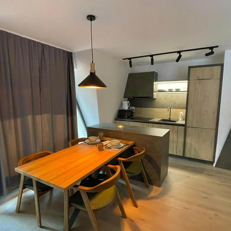 Olympic Oasis - Two-Bedroom Villa - 11