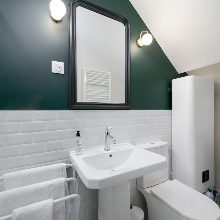 Homard & Fox Meublé 4 étoiles Le Saint-Enogat - One-Bedroom Apartment - 4