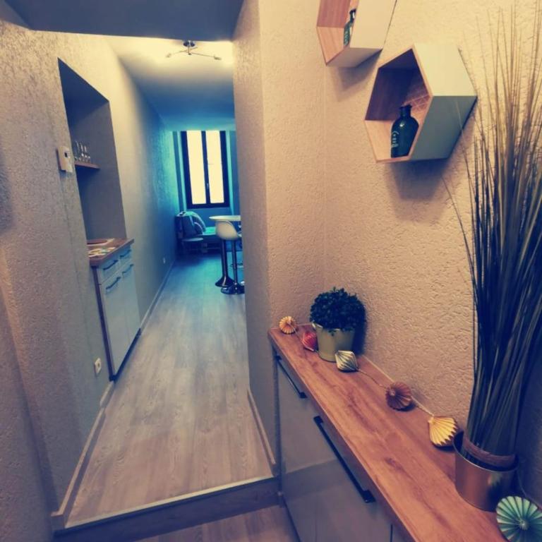 Super studio ideally located in the old town - Apartment - 11