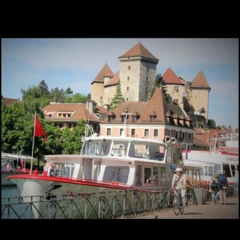 Super studio ideally located in the old town - Apartment - 23