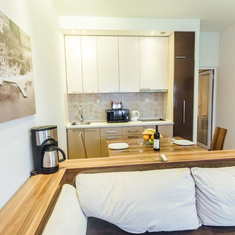 Beachfront Apartments Tivat - Apartment with Sea View - 12