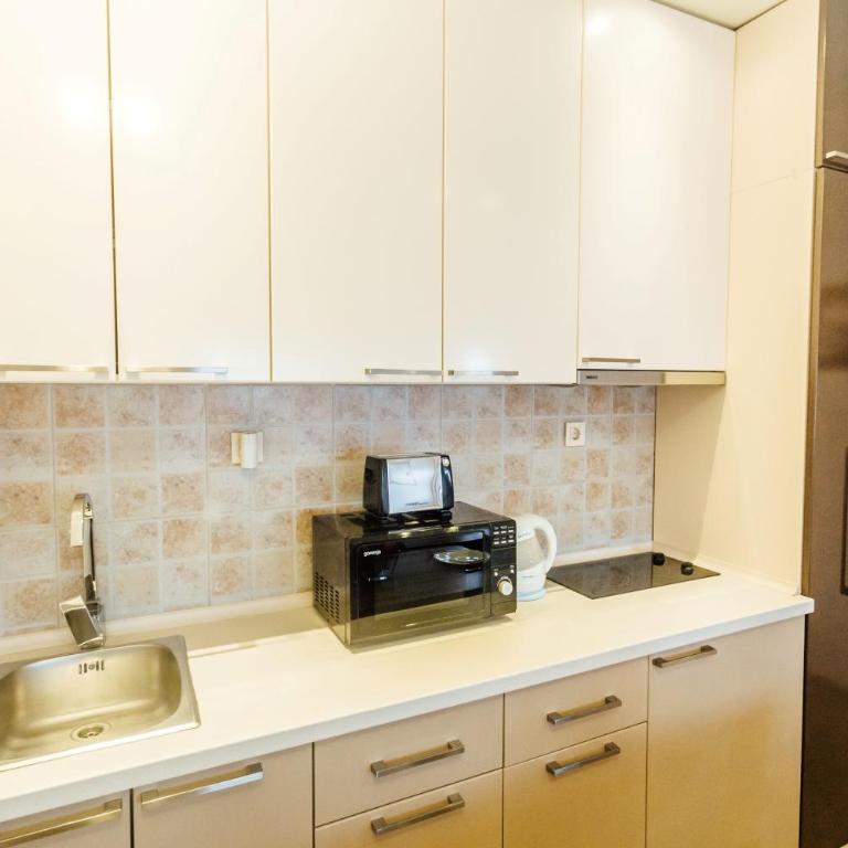 Beachfront Apartments Tivat - Apartment with Sea View - 8