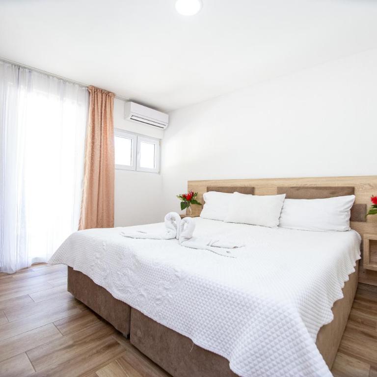 Saki Apartments - Two-Bedroom Apartment (4 Adults) - 3