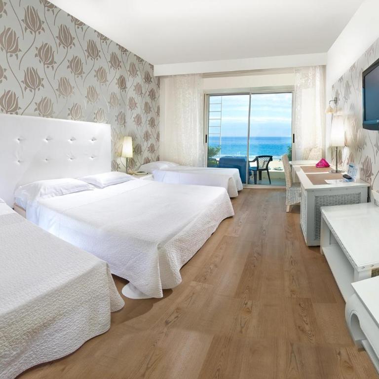 Hotel Mediterraneo - Standard Room Sea Front - 3