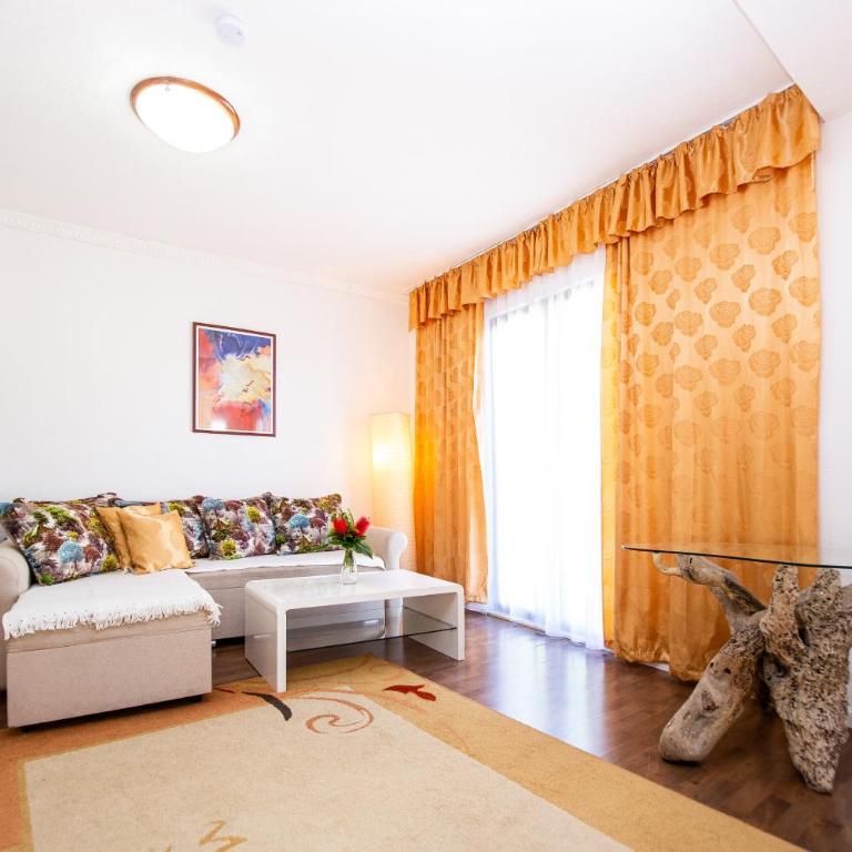 Saki Apartments - Deluxe Double Room - 3