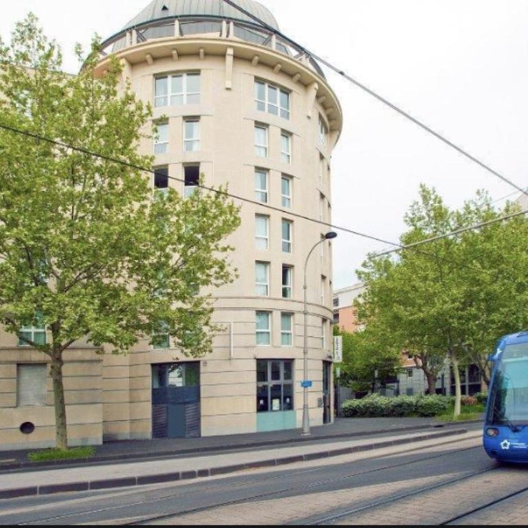 Superbe T3 70m2, spacieux et lumineux, 4ème étage avec ascenseur, parking et terrasse, centre de Montpellier - Two-Bedroom Apartment - 17