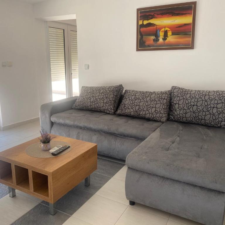 Etna Apartments - Deluxe Apartment - 16