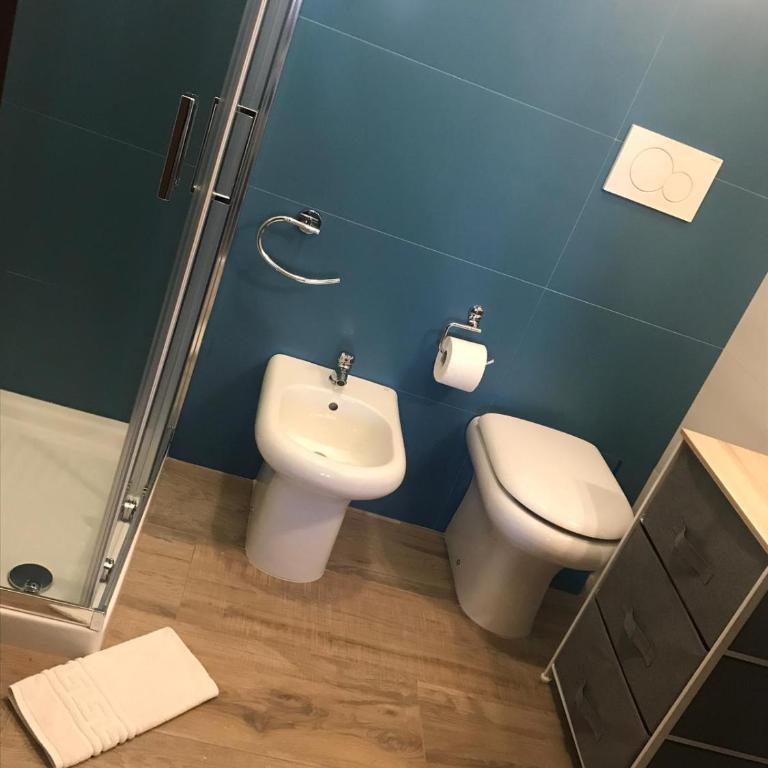 B&B Hollywood - Parcheggio Privato - Triple Room with Private Bathroom - 6