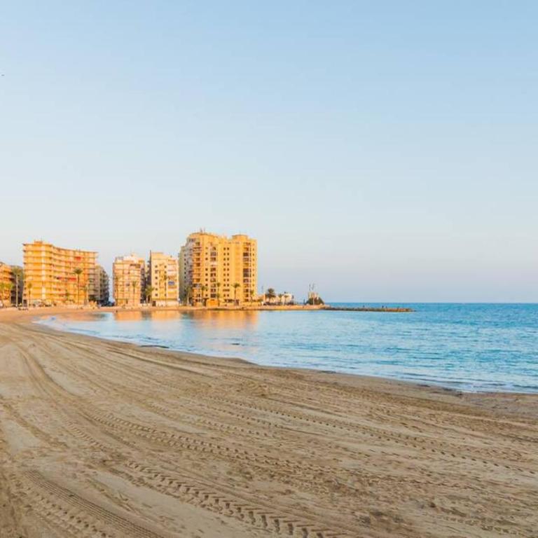 La Perla De Torrevieja - Two-Bedroom Apartment - 4