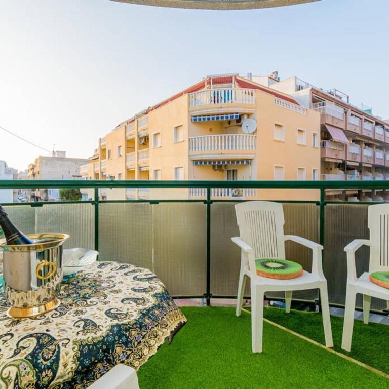 La Perla De Torrevieja - Two-Bedroom Apartment - 9