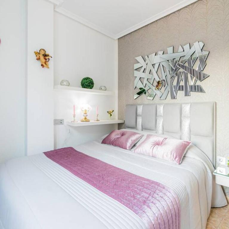 La Perla De Torrevieja - Two-Bedroom Apartment - 18