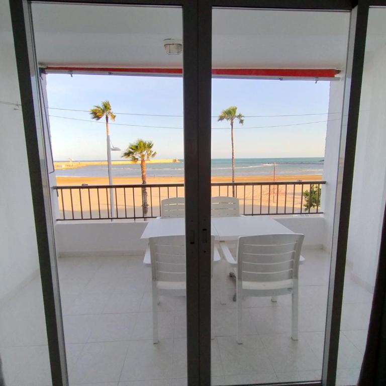 Apartamento céntrico en primera linea de playa - Apartamento con vistas al mar - 7