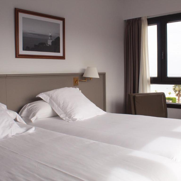 Hotel Ezeiza - Habitación Doble Estándar con vistas al mar - 2 camas - 3