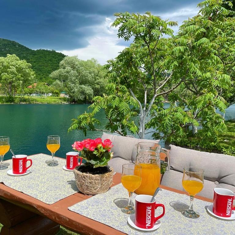Crystal Račić - Three-Bedroom House - 35