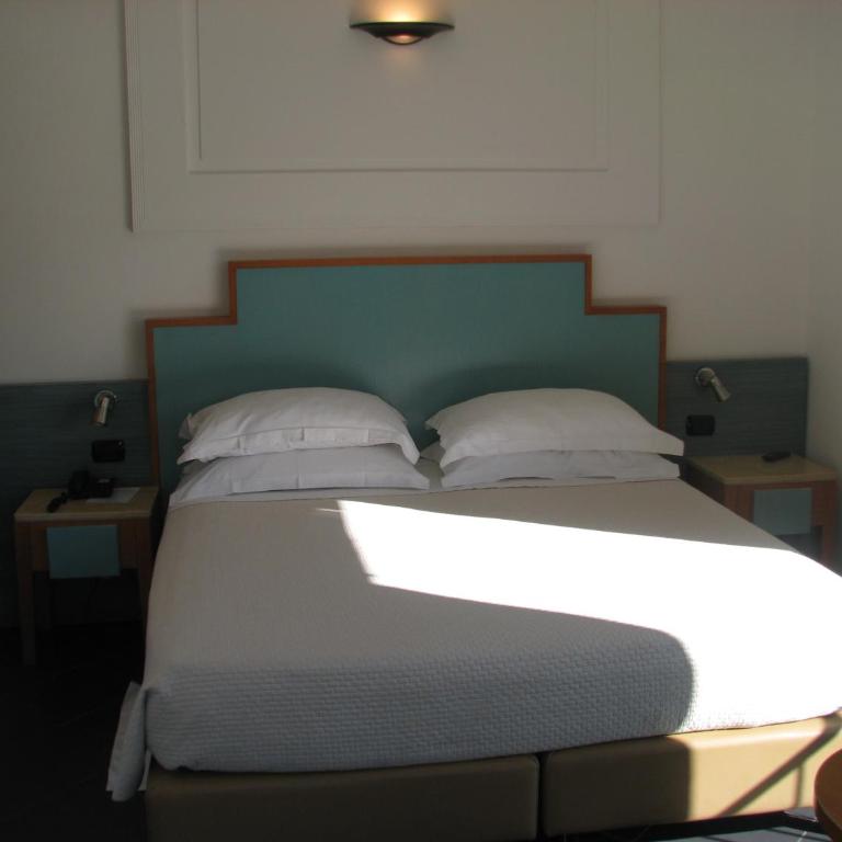 Hotel Belvedere - Camera Quadrupla con Vista Mare (2 Adulti + 2 Bambini) - 3