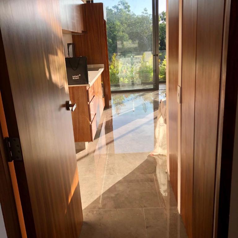 Mistiq Largest PH Studio with GYM, Beach Club Shuttle & Fast Wifi - One-Bedroom Apartment - 20