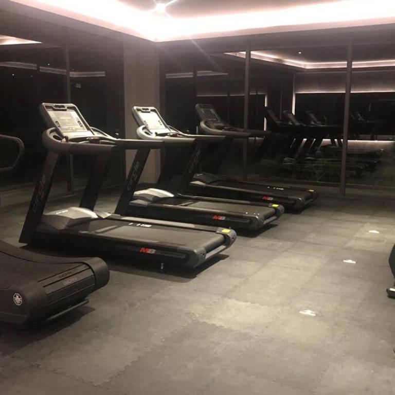 Mistiq Largest PH Studio with GYM, Beach Club Shuttle & Fast Wifi - One-Bedroom Apartment - 42
