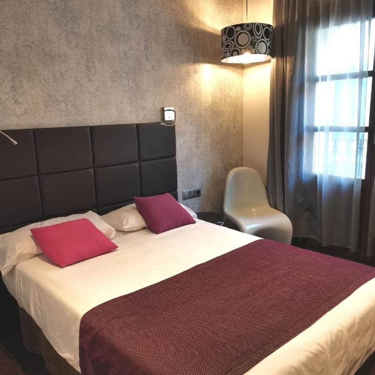 Hotel Lloret Ramblas - Double or Twin Room with La Rambla Views - 13