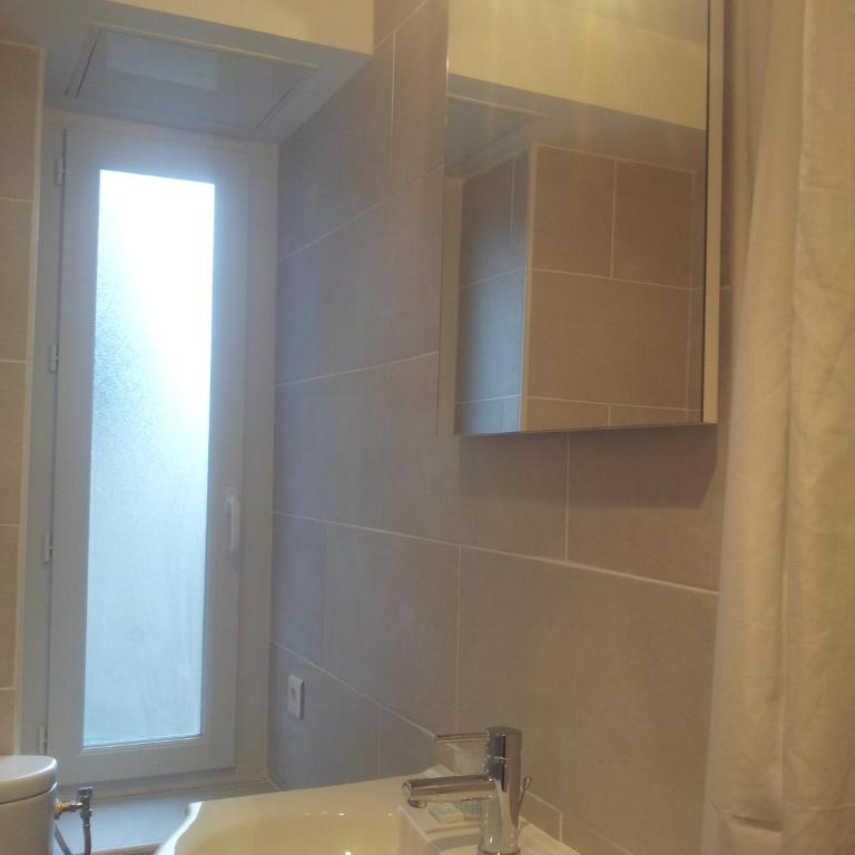 Hotel Cresp - Chambre Triple avec Mezzanine et Balcon - Vue sur Cour - 2
