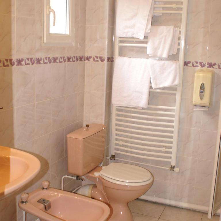 Hôtel Céleste - Chambre Lits Jumeaux Standard - 2