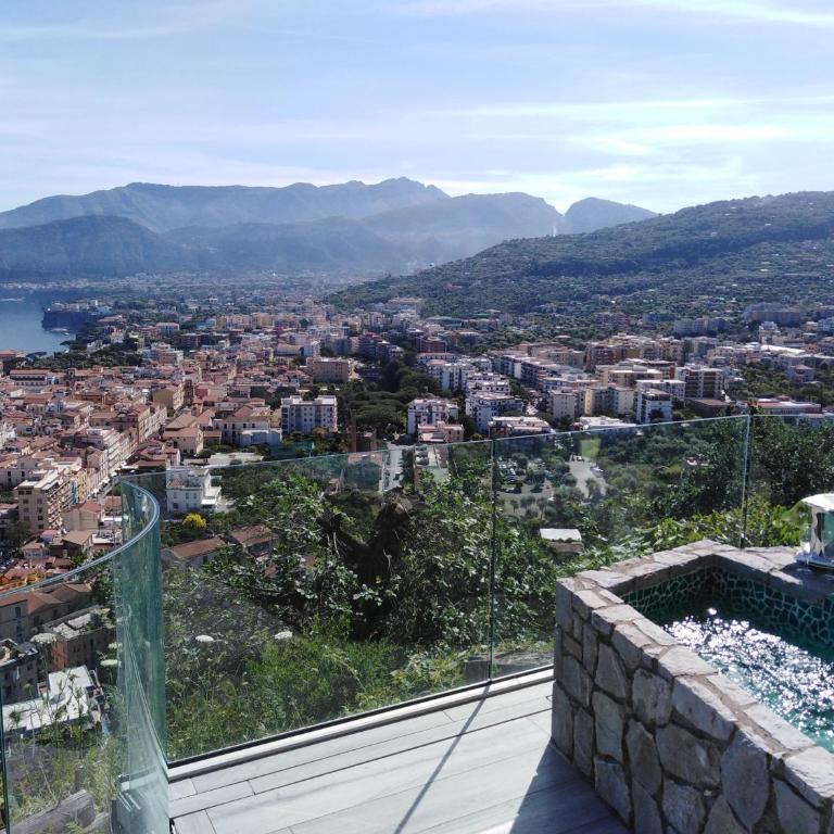 Grand Hotel President - Superior Double Room with Terrace and Outdoor Jacuzzi - 8