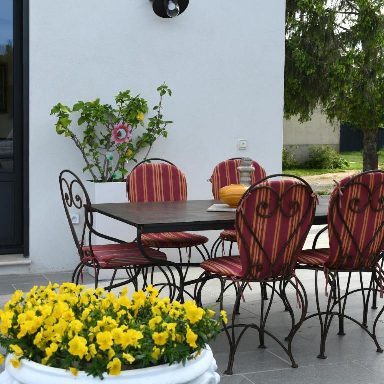 Le Galinié Chic'Art. Un bel Atelier avec Piscine - Maison 2 Chambres - 14