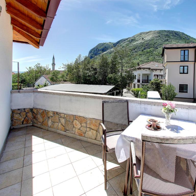Hotel Almira - Double Room with Balcony - 3
