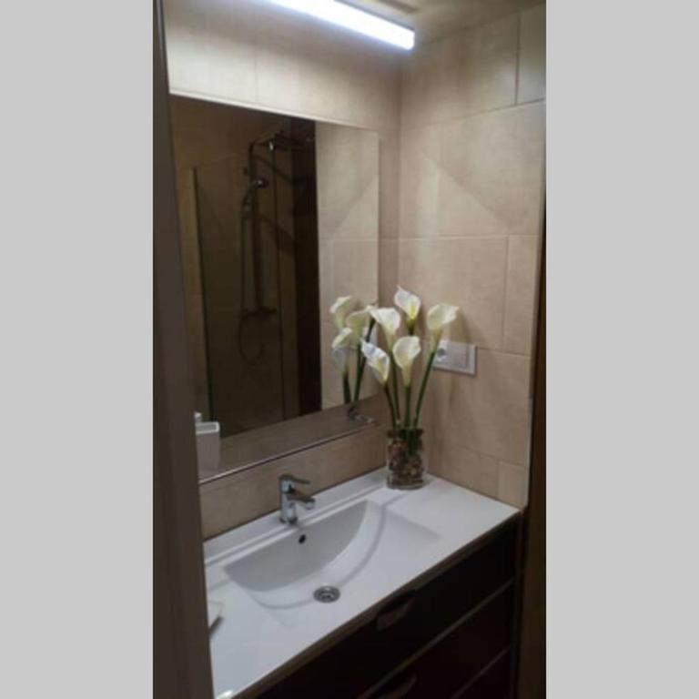 Apto Patio Andaluz. Máximo Confort y Limpieza - Apartamento de 2 dormitorios - 21