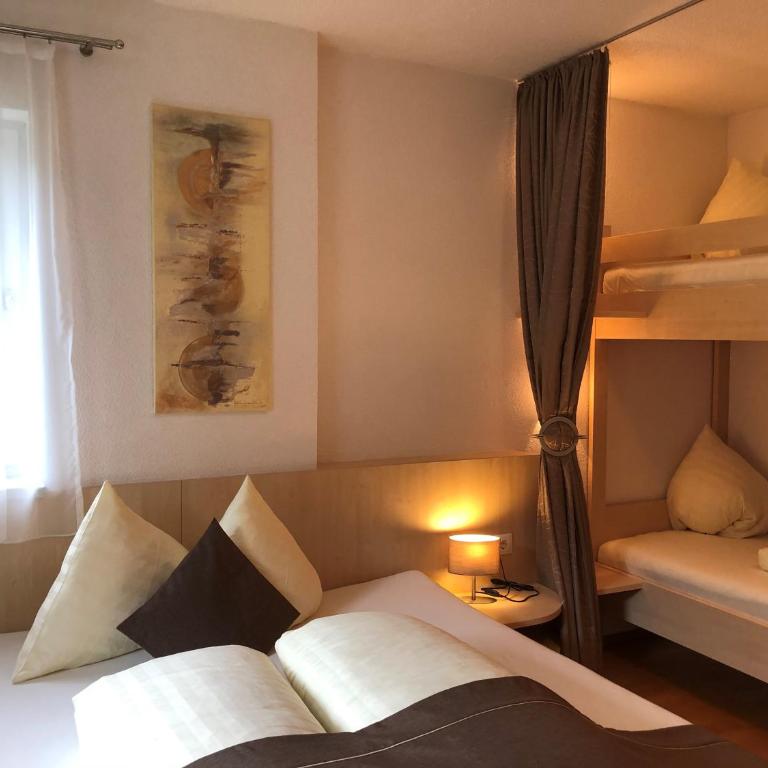 Gschlössle Ferienwohnungen - Apartment mit 2 Schlafzimmern, einer Terrasse und zwei Badezimmern - 10