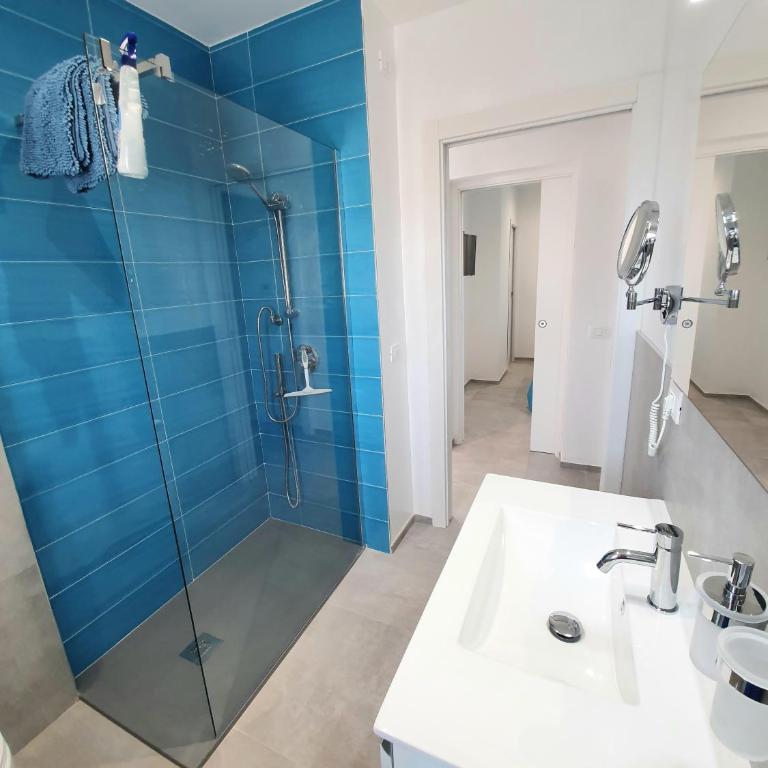 Appartamenti delfini terza spiaggia - Appartamento con 2 Camere da Letto e Vista Mare - 12