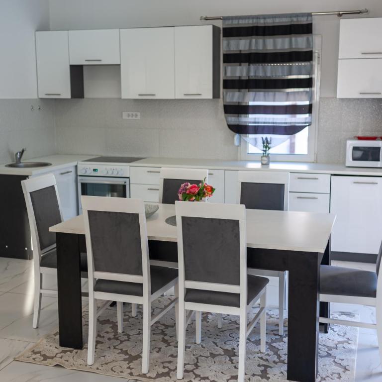 Apartman Mona - Two-Bedroom Apartment - 21