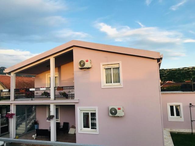 Apartman Mona - Two-Bedroom Apartment - 37