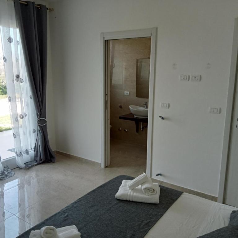 Villa Bello - Camera Matrimoniale con Bagno Privato - 4