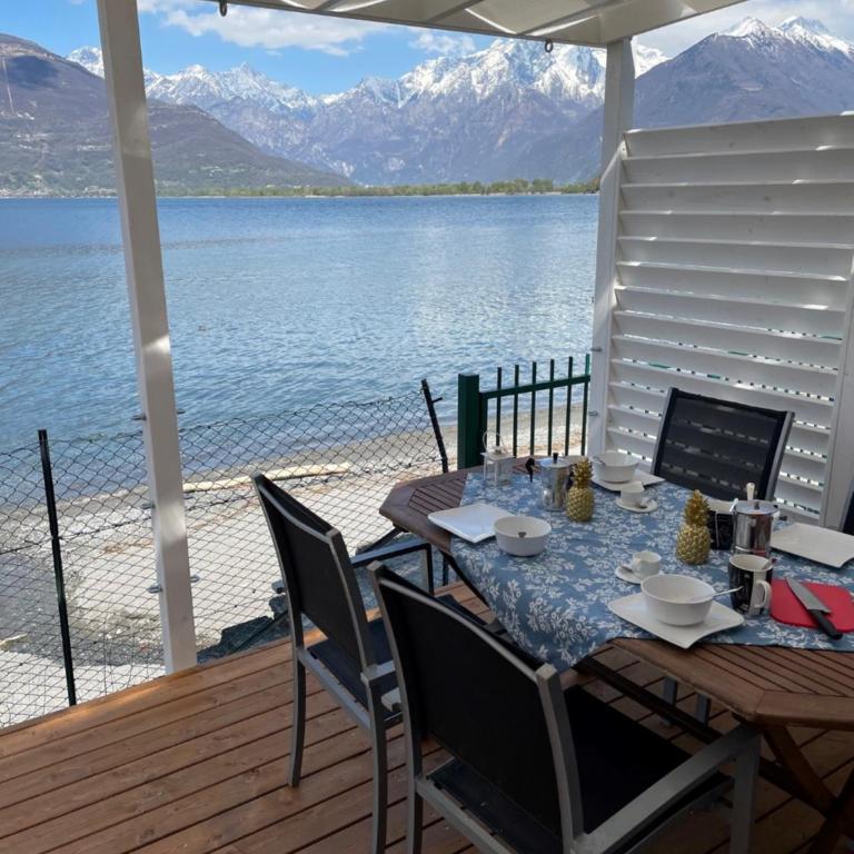 Bungalow Lido di Colico, front lake and city center - Bungalow Fronte Spiaggia - 1